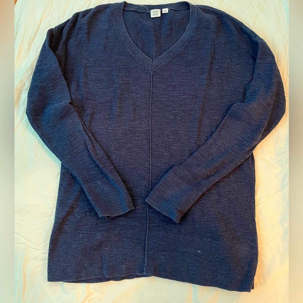 Gap navy blue sweater